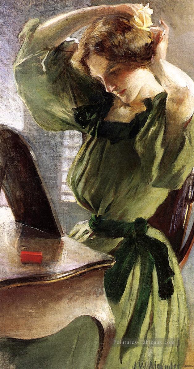 Jeune femme arrangeant ses cheveux John White Alexander Peintures à l'huile